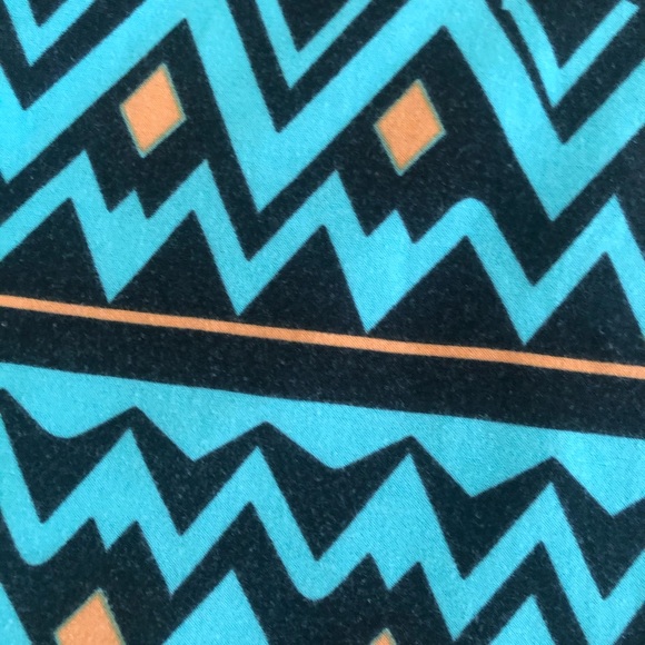 LuLaRoe Leggings - Picture 2 of 3